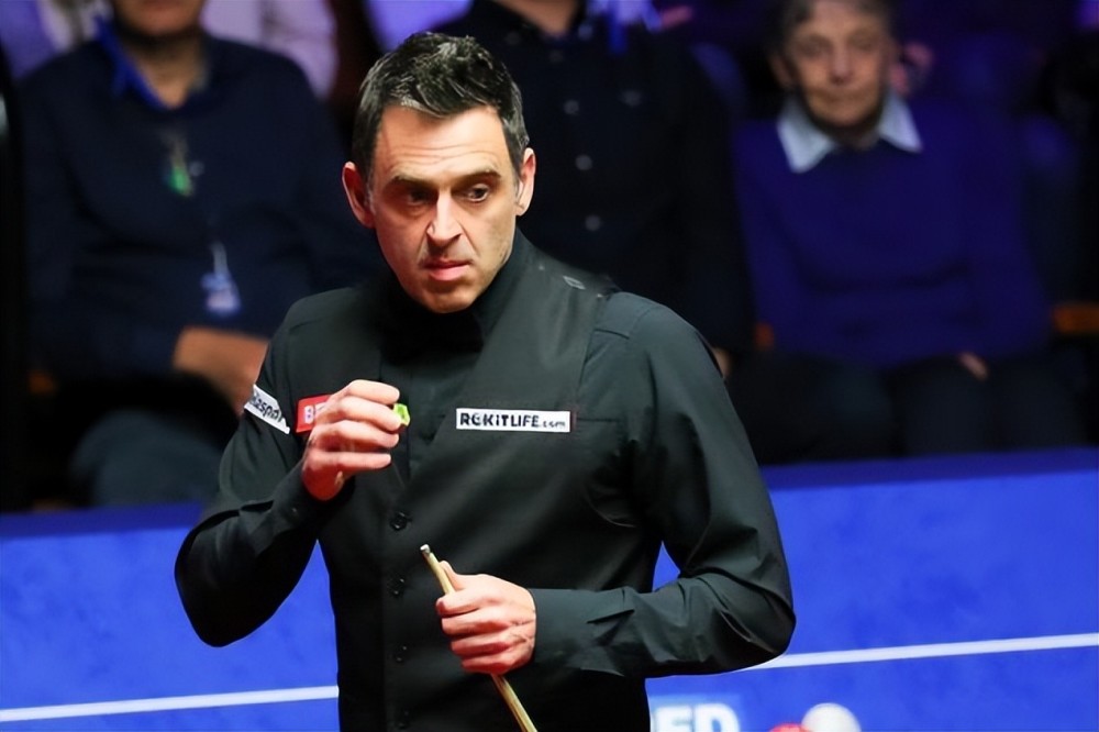 狼队的两名 狼队的两名